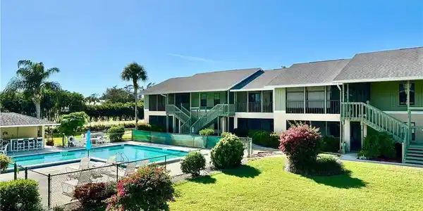 5501 Rattlesnake Hamm RD