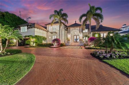 221 Aqua CT