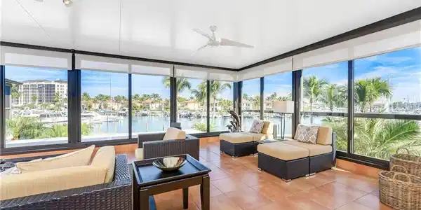 3230 Southshore DR