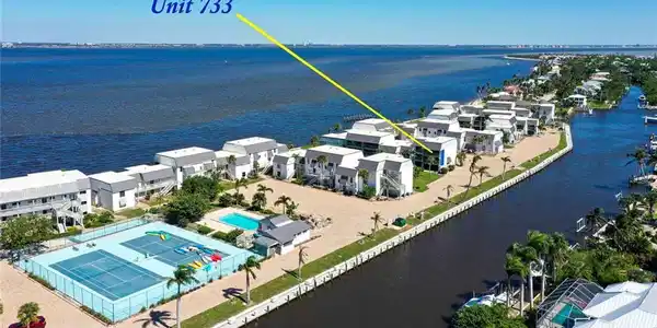 760 Sextant DR