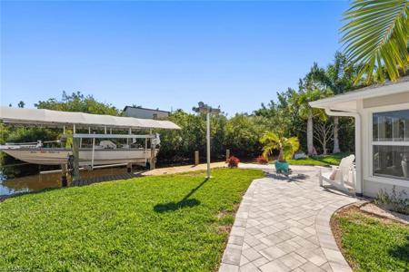 7238 Coca Sabal LN