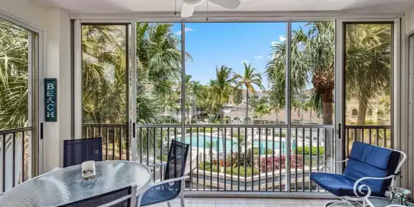 7702 Pebble Creek CIR
