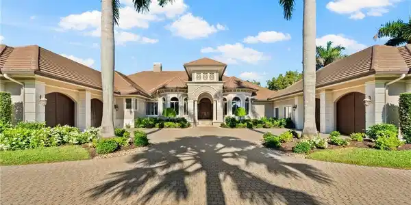 26367 Woodlyn DR