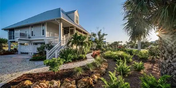 218 Daniel DR