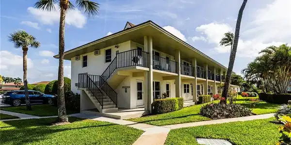 235 Seaview CT