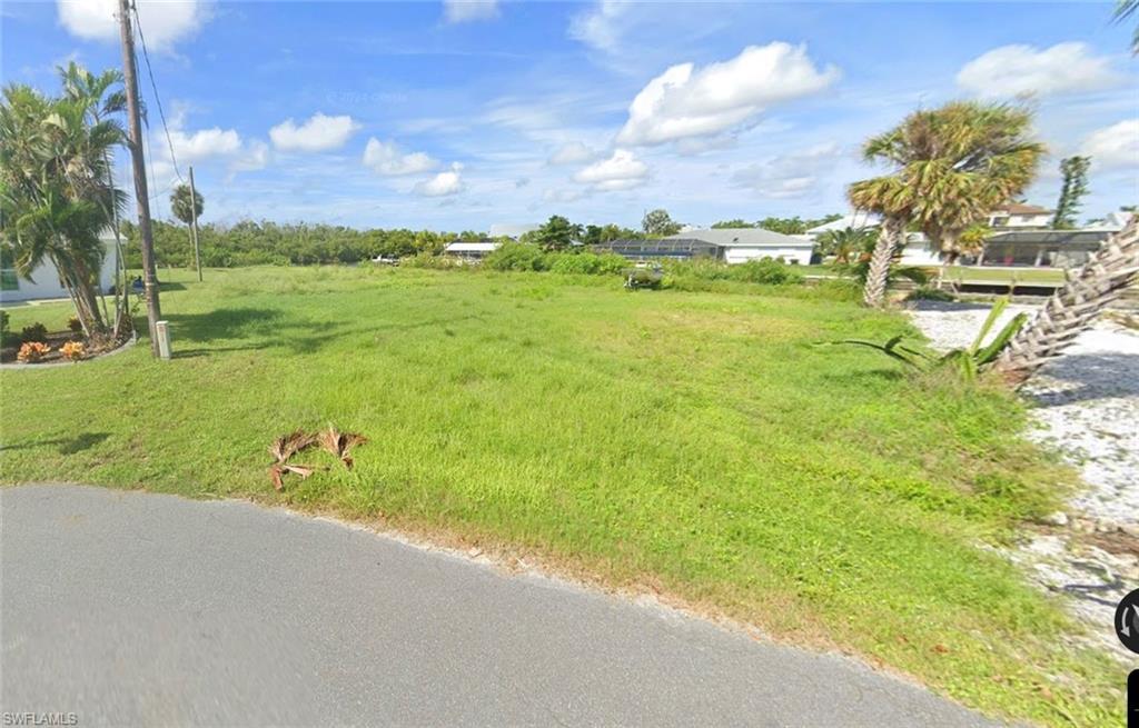 Image 3: View of yard