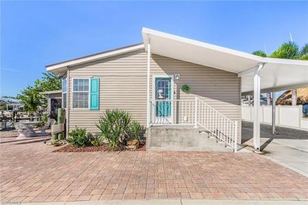 5025 Curlew DR