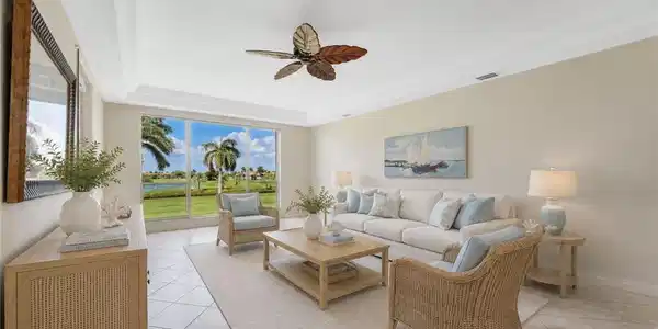 11110 Harbour Yacht CT