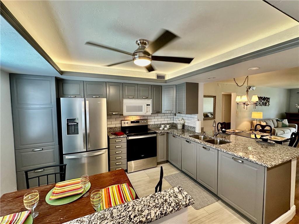 Image 2: I-1 Custom Designed Granite/Stainless Package Kitchen