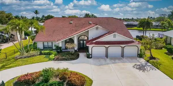 6896 Erin Marie CT