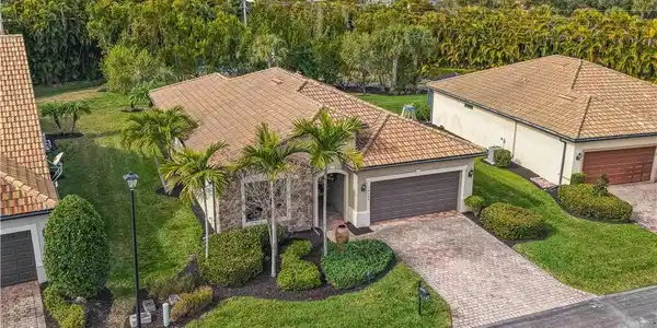 14589 Laguna DR
