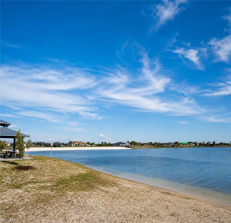Image 4: Crystal Lake Park