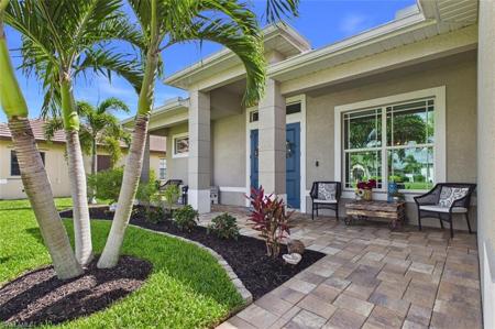 437 NW 38th PL