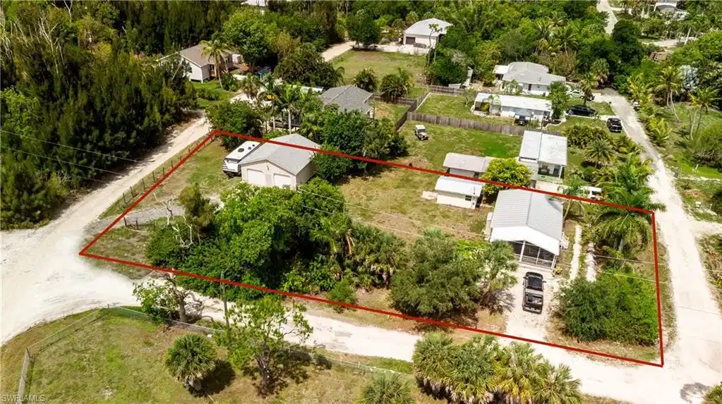 Image 1: lot lines are approximate