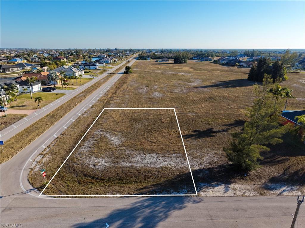 Image 2: 4002 NW 22nd St Cape Coral, FL 33993