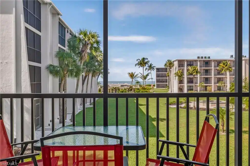 Image 1: Lanai