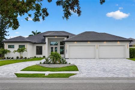 2201 Beach PKWY W
