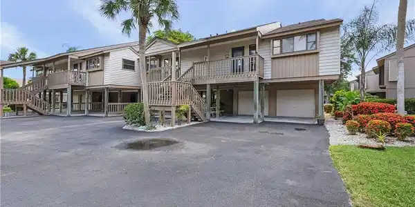 16276 Nautical WAY