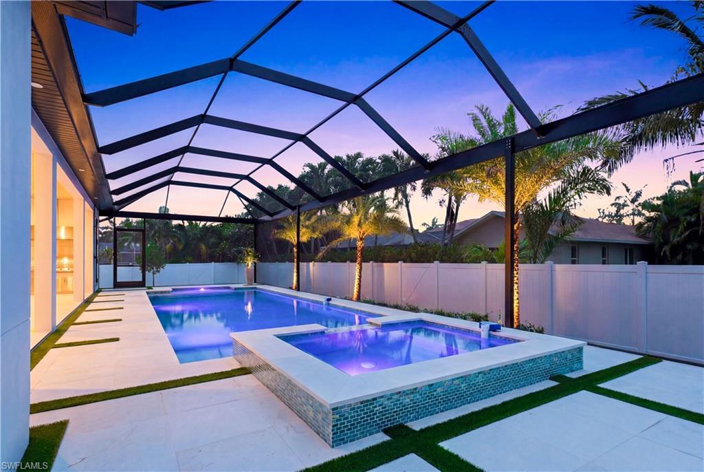 Image 3: 45-ft resort pool & oversized spa