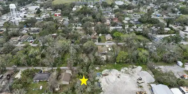 Image 3: This REGULAR LOT at the end of CUL-DE-SAC with 0.1722-acre VACANT RESIDENTIAL LOT in HOLLY HILL close to DAYTONA BEACH and HALIFAX RIVER offering an EXCEPTIONAL OPPORTUNITY TO CREATE YOUR IDEAL LIVING SPACE!