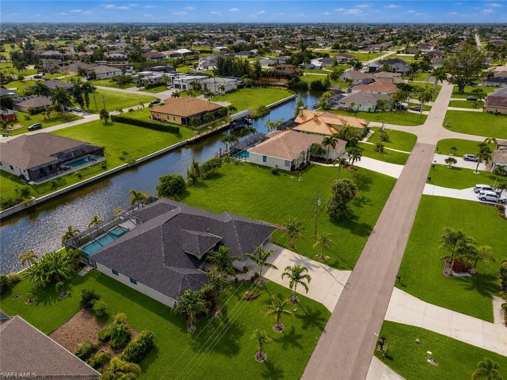 Image 2: AI enhanced photo. This is not how the property looks in person!