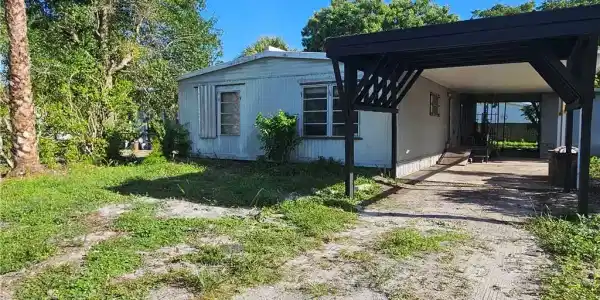 Image 2: 18210 Deuce Rd. North Fort Myers, FL 33917