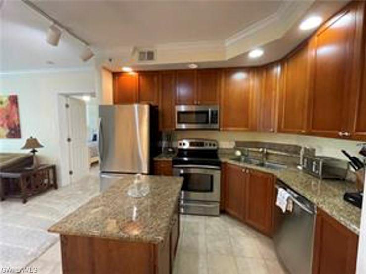 Image 3: PICTURE FROM BEFORE TENANT MOVED IN. TENENT WILL STAYOR LEAVE AS YOU WISH.