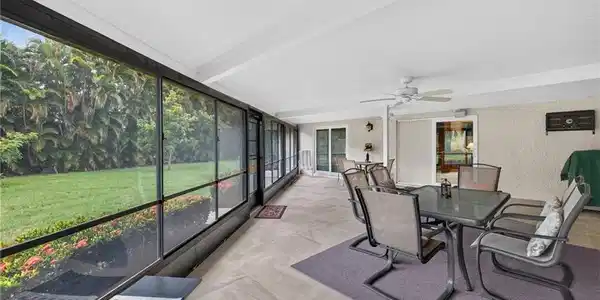 Image 4: Over sized Lanai