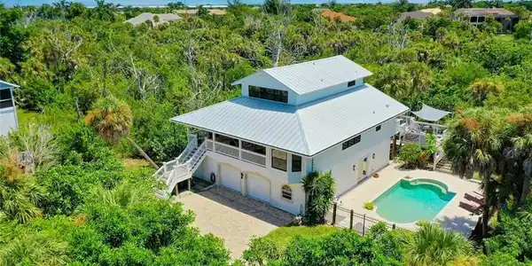 6062 Dinkins Lake RD