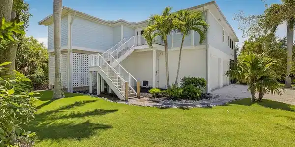 1234 Middle Gulf DR