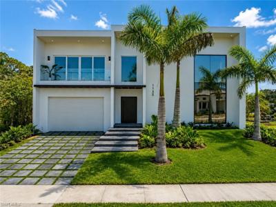 1135 Bluebird AVE