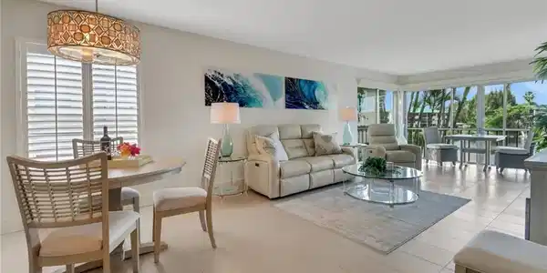 3055 Riviera DR