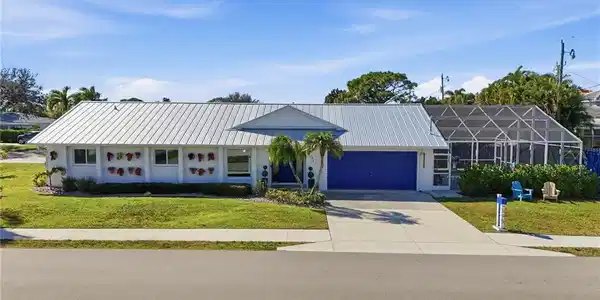 595 109th AVE N