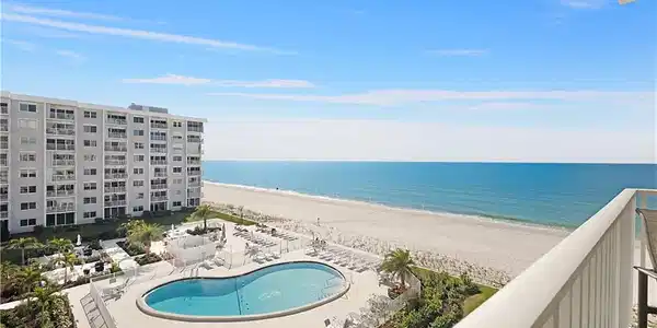 3443 Gulf Shore BLVD N