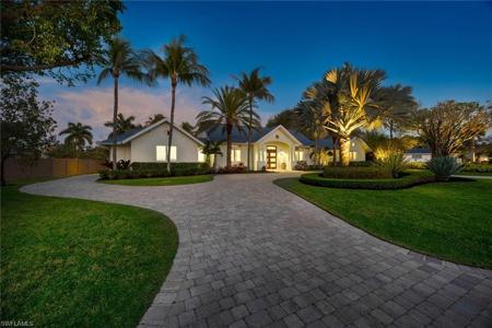 1438 Murex DR