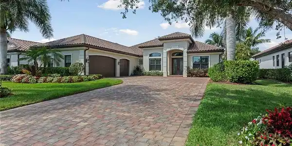 3365 Runaway LN