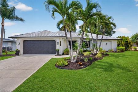 1403 Shelby PKWY