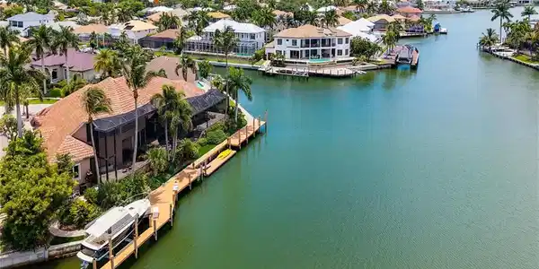 486 Clifton CT