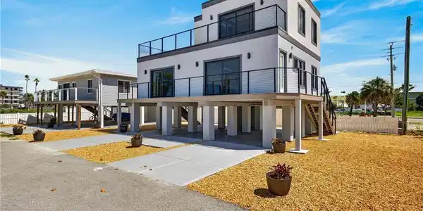 Image 2: TWO 2 unit structures - 71 Mango St and 2401 Cottage Ave!