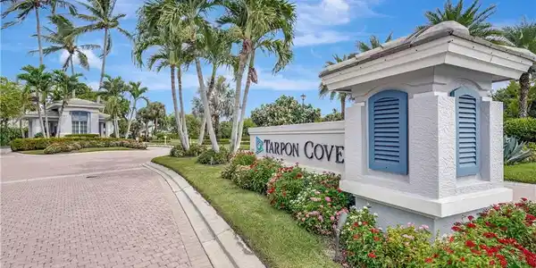 975 Tarpon Cove DR