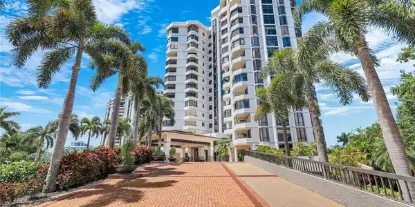 6075 Pelican Bay BLVD