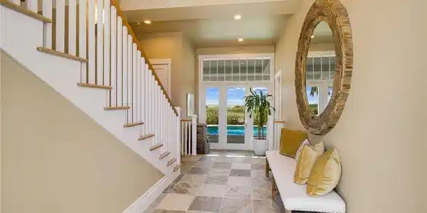 Image 4: Foyer flooded with natural light - Virtually Edited