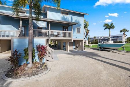 5201 BLUE CRAB CIR N