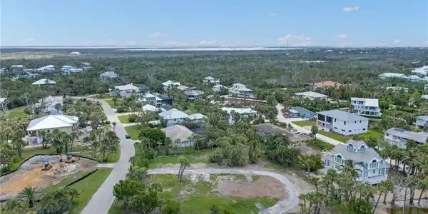 Image 4: Aerial view of residential area