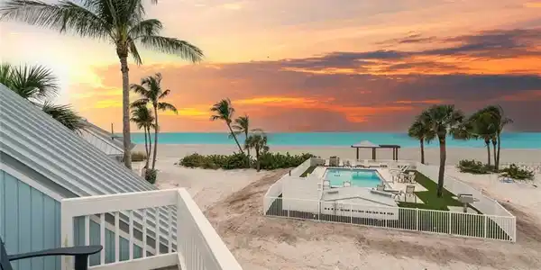 6 Beach Homes