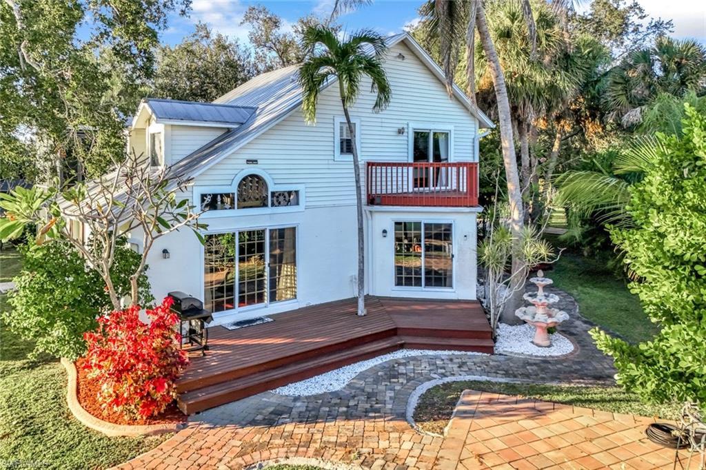 Image 3: Back of Home Overlooking the Water