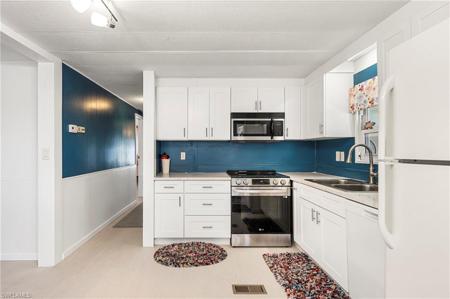 5513 Salem LN