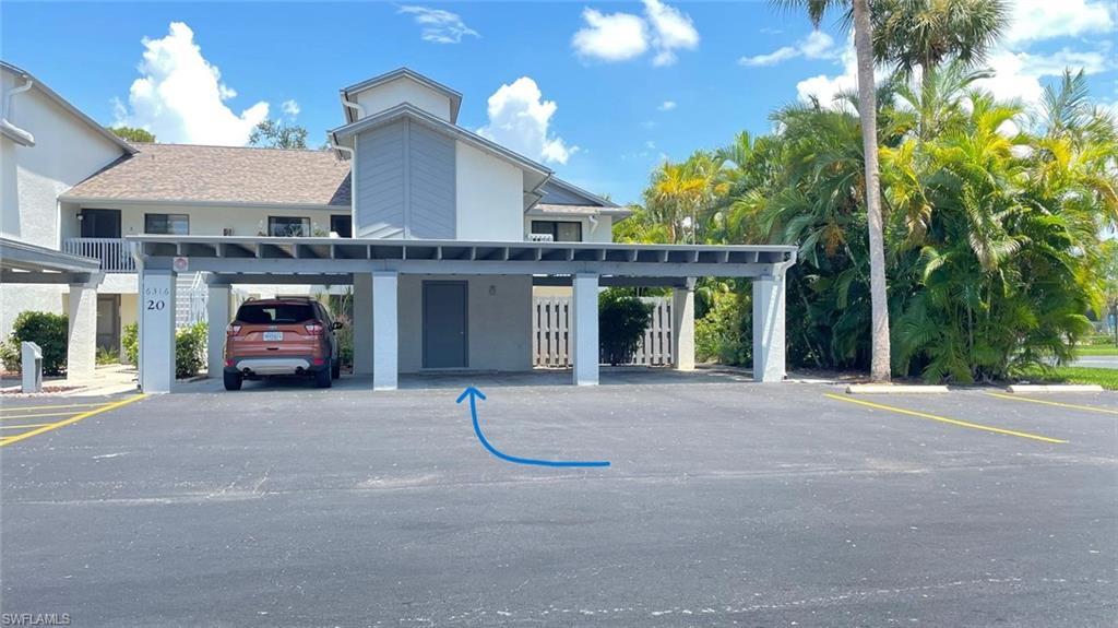 Image 2: Carport