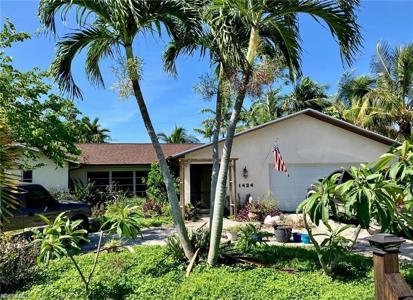 1424 SE 27th TER