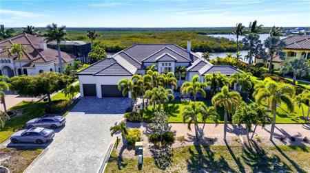 872 W Cape Estates CIR
